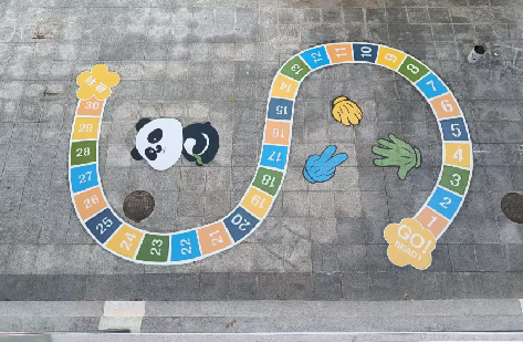 云龙地面游戏彩绘